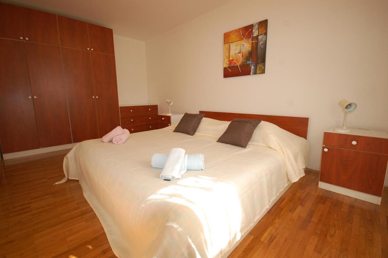 Apartments Daidzic By El-Pi Tours Njivice Eksteriør billede